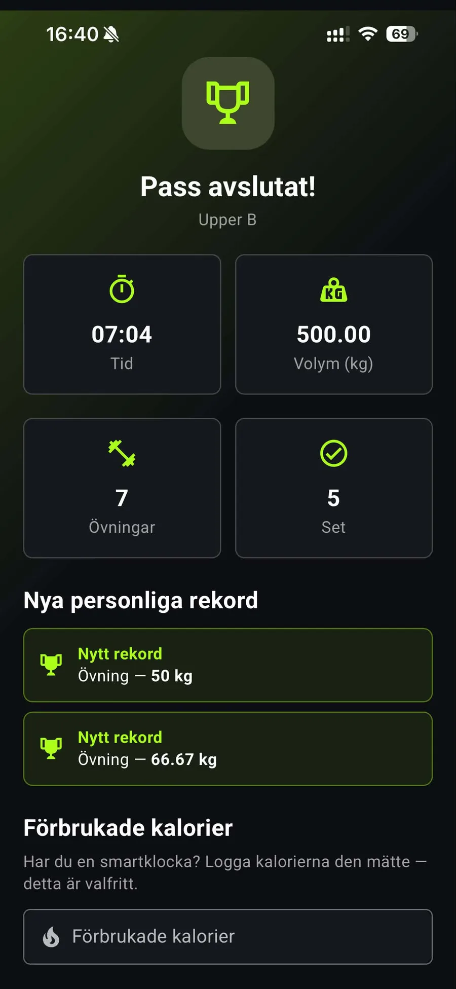 Workout finished summary with time, volume, exercises, sets and new personal records